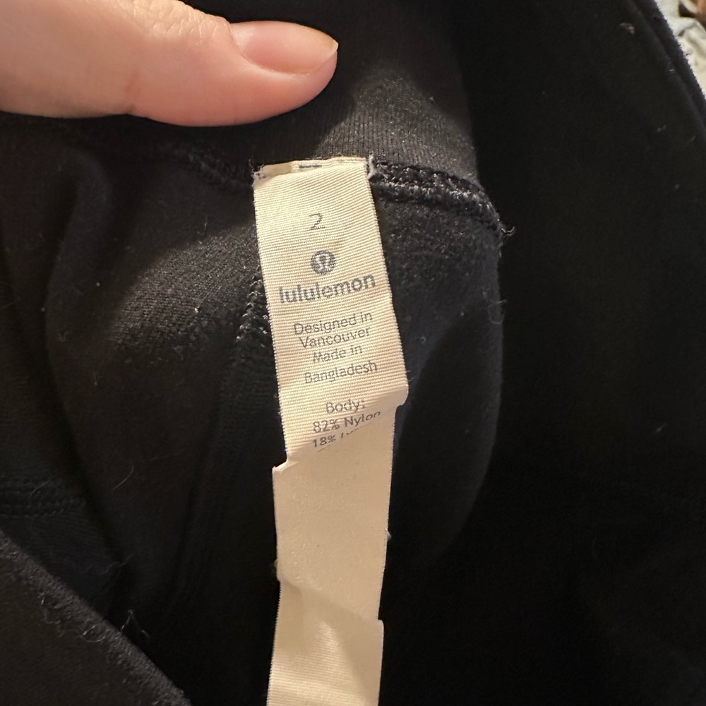 Aligned Black Leggings